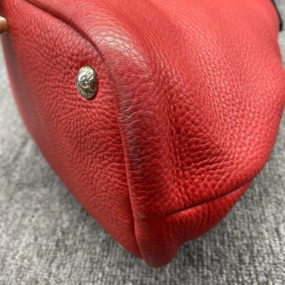 100% Authentic Prada Vitello Daino Shoulder Bag - Picture 5 of 13